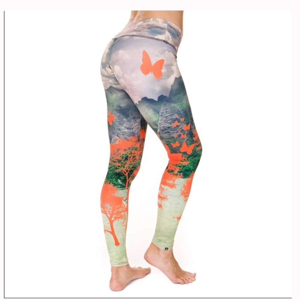 Onzie hot yoga pants Naturescape